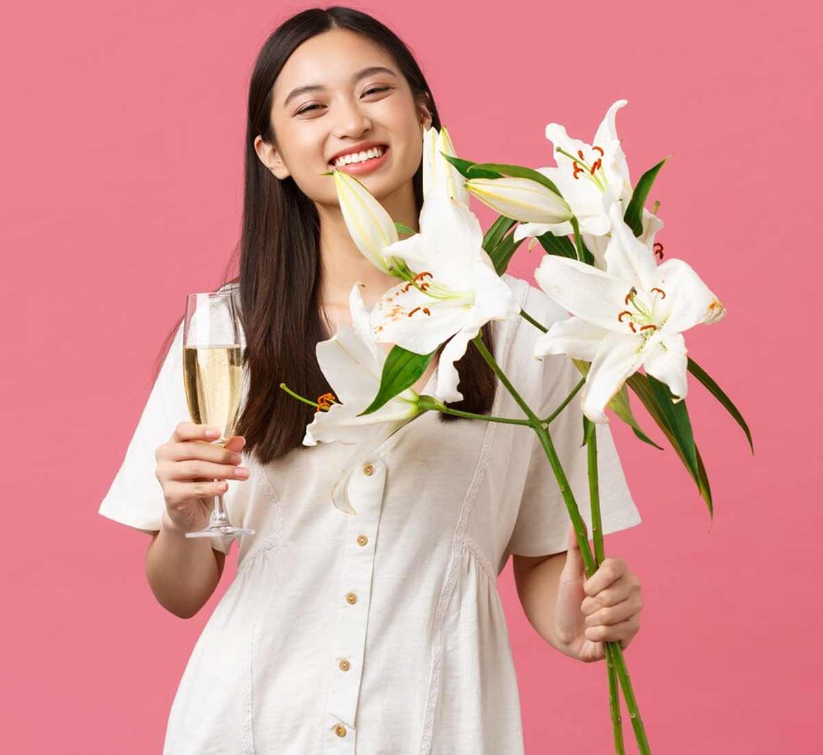 Beach Cliff Coast Couple Hands