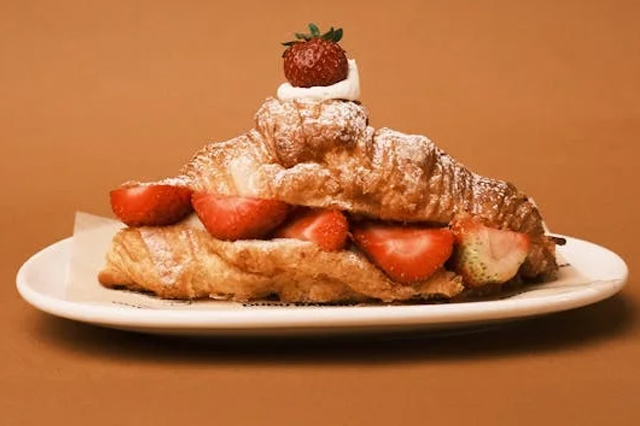 croissant cake